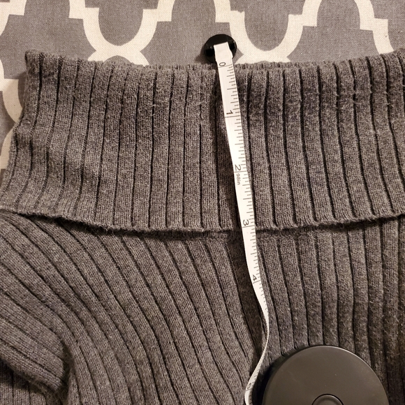 Chaps Ralph Lauren Turtleneck - Picture 7 of 9